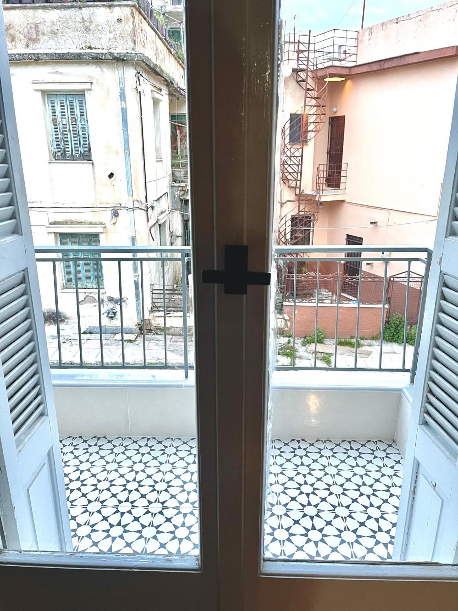 Retro Apartment Πάτρα Εξωτερικό φωτογραφία